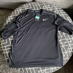 Nike Mens Long Sleeve Running Shirt